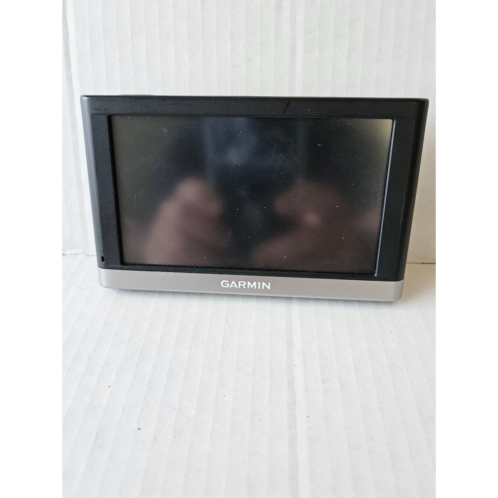 Garmin GPS Navigation 145-01615-10 5in with charger mount and case tested